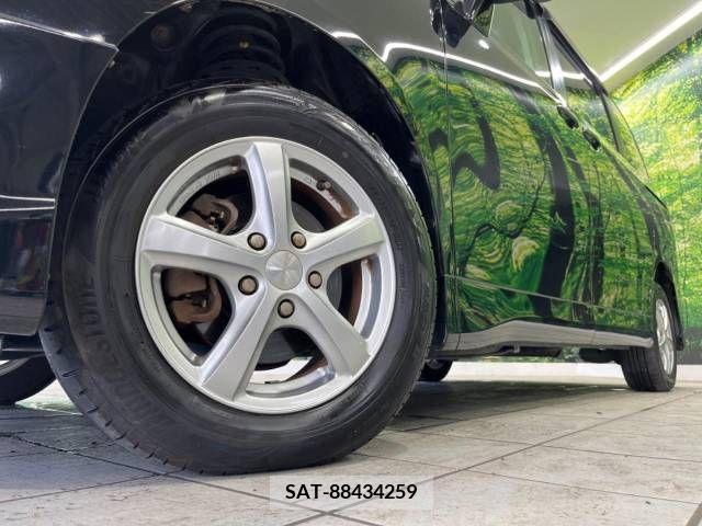 Toyota VOXY 2009-10 384926-14