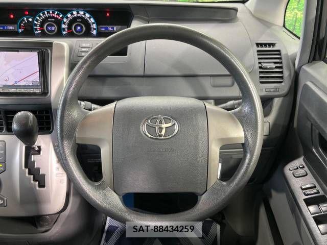 Toyota VOXY 2009-10 384926-12