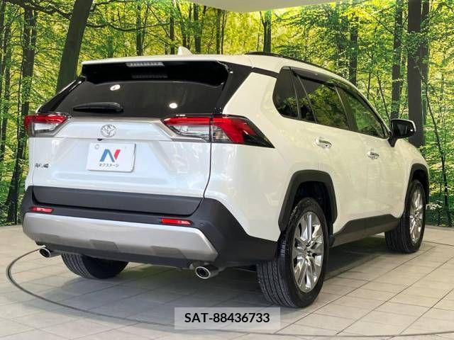 Toyota RAV4 2023-01 342465-17