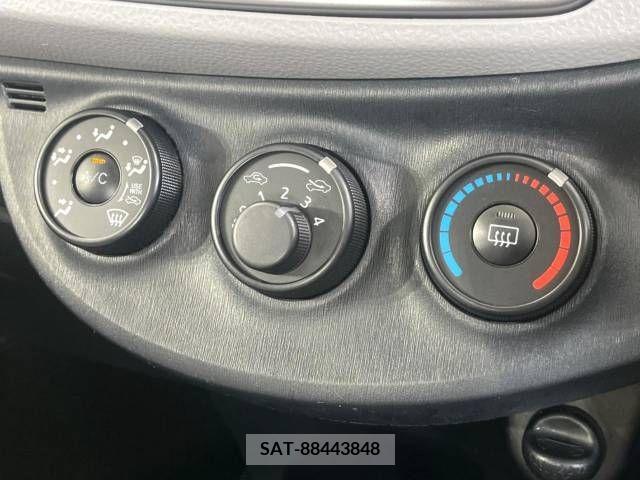 Toyota VITZ 2011-11 382770-6