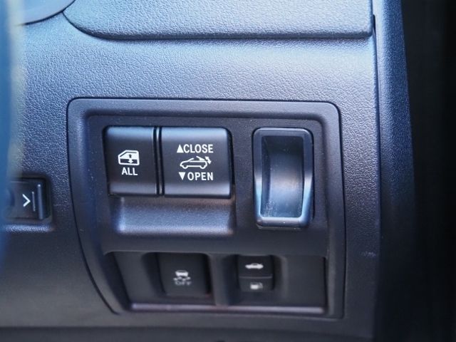 Lexus IS 2014-03 182051-26