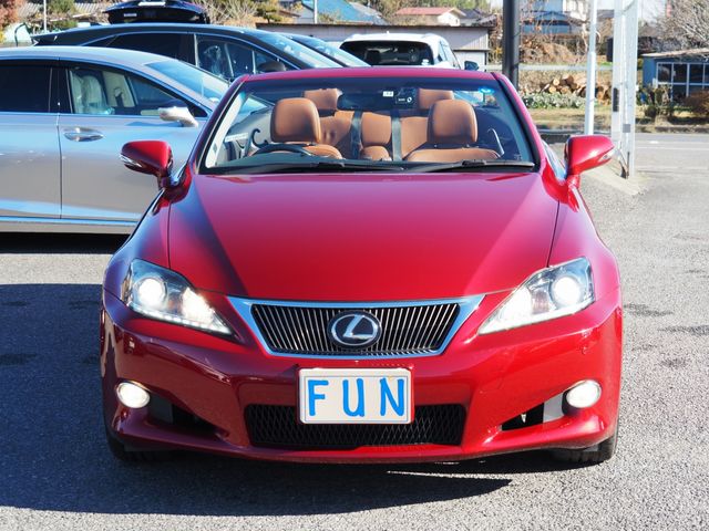 Lexus IS 2014-03 182051-2