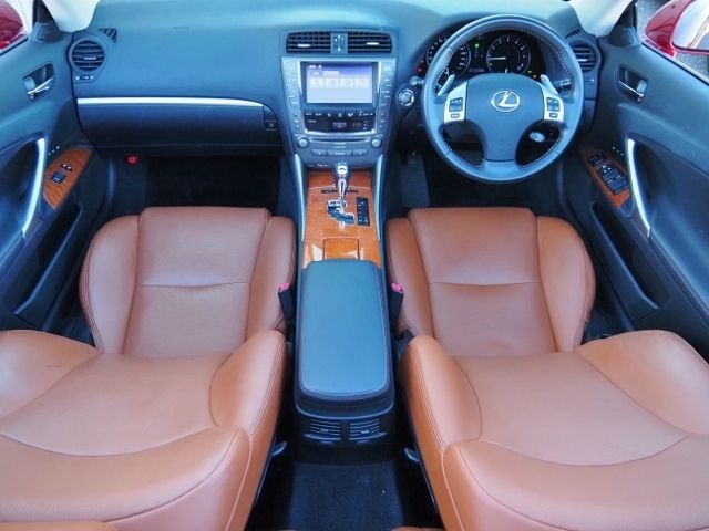 Lexus IS 2014-03 182051-13