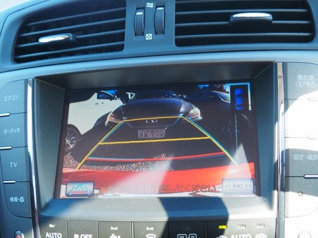 Lexus IS 2014-03 182051-22