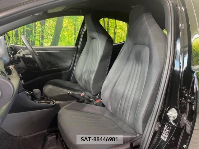 Toyota YARIS 2023-06 371465-8