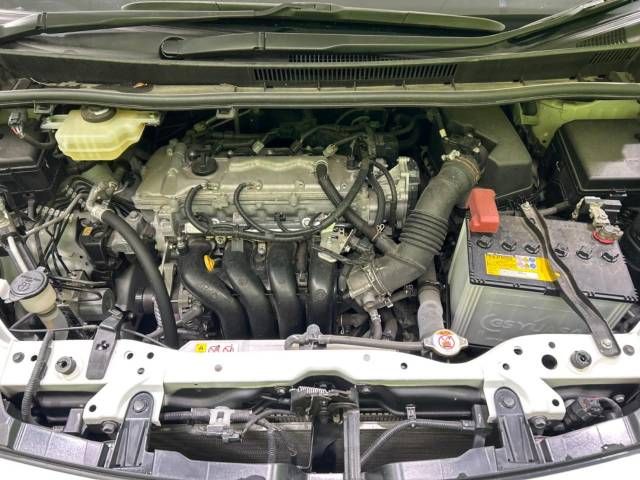 Toyota VOXY 2019-04 188798-19