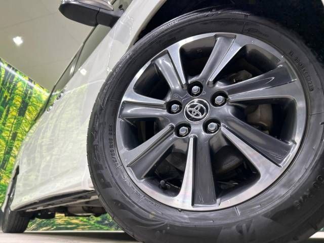 Toyota VOXY 2019-04 188798-14