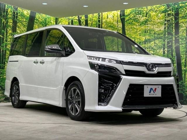 Toyota VOXY 2019-04 188798-17