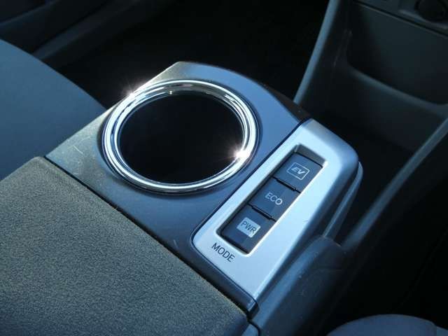 Toyota PRIUS ALPHA 2012-01 181549-15