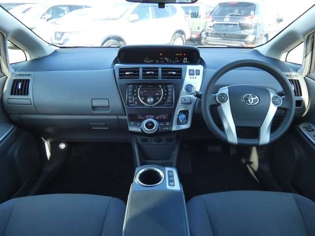 Toyota PRIUS ALPHA 2012-01 181549-1