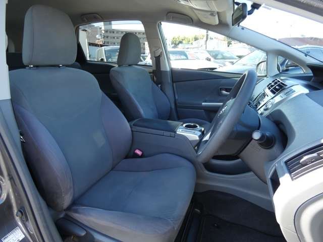 Toyota PRIUS ALPHA 2012-01 181549-20