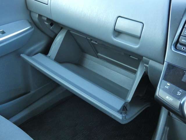 Toyota PRIUS ALPHA 2012-01 181549-19