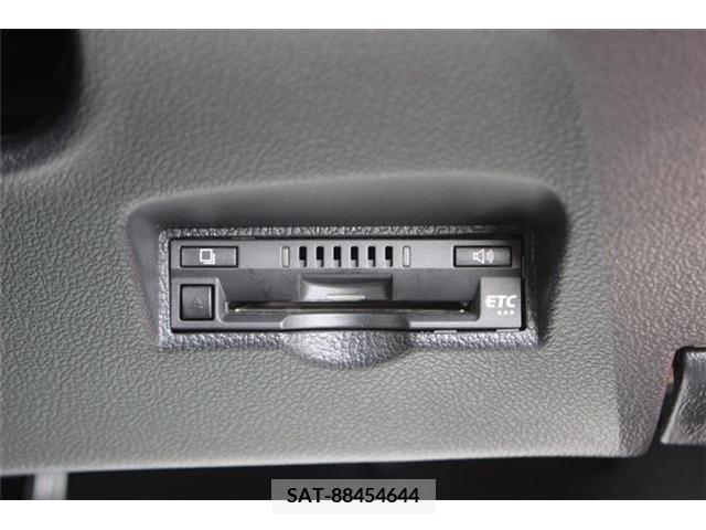 Toyota PRIUS 2021-06 350770-6