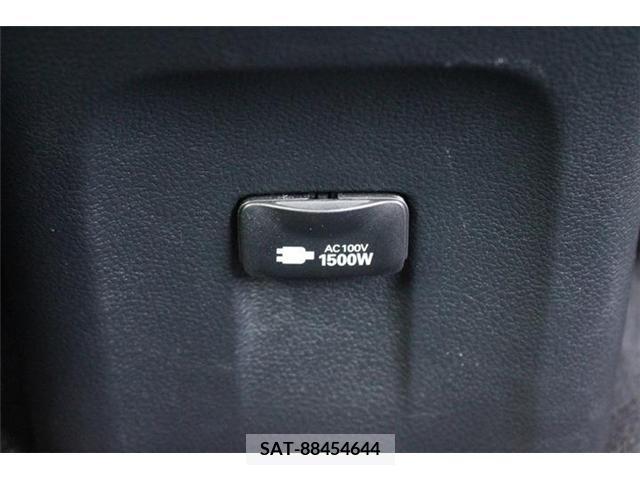 Toyota PRIUS 2021-06 350770-5
