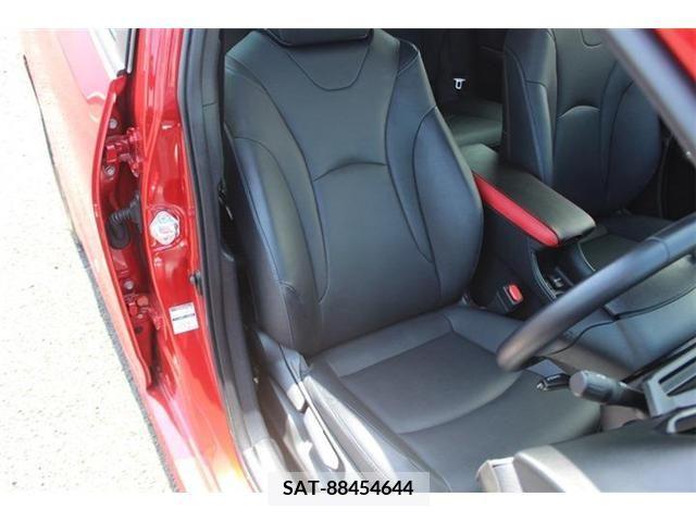 Toyota PRIUS 2021-06 350770-14