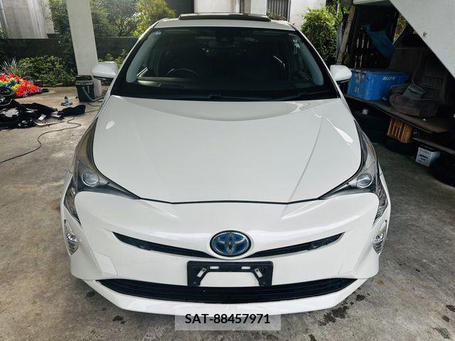 Toyota PRIUS 2016-03 328574-1
