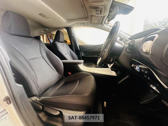 Toyota PRIUS 2016-03 328574-10