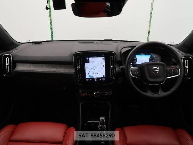 Volvo XC40 2020-11 337280-1