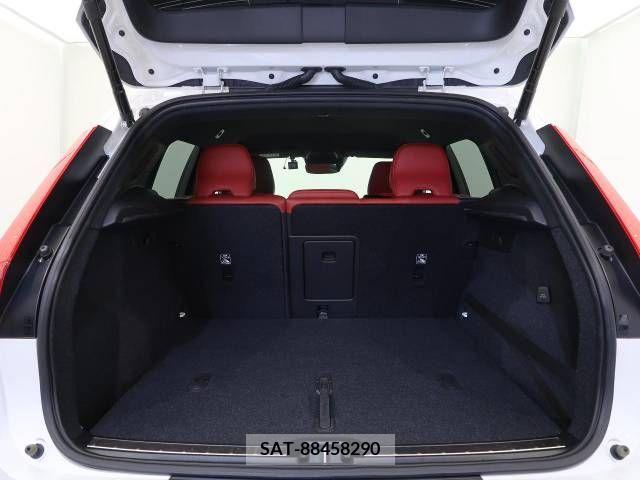 Volvo XC40 2020-11 337280-13