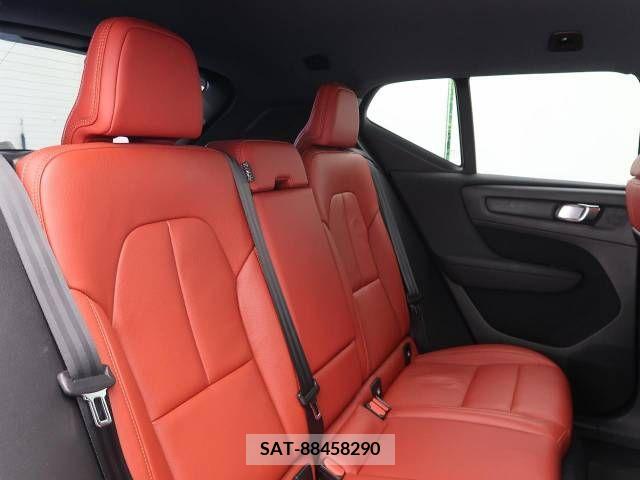 Volvo XC40 2020-11 337280-12