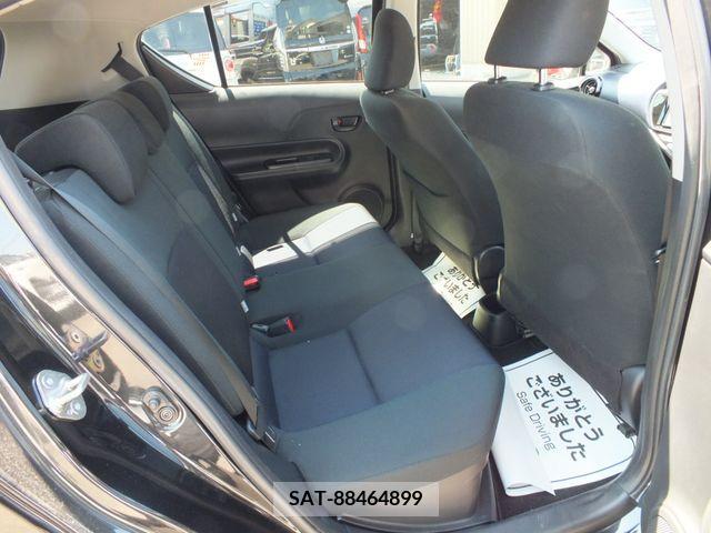 Toyota AQUA 2015-11 356215-11