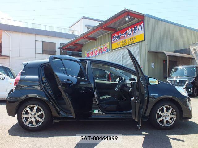 Toyota AQUA 2015-11 356215-5