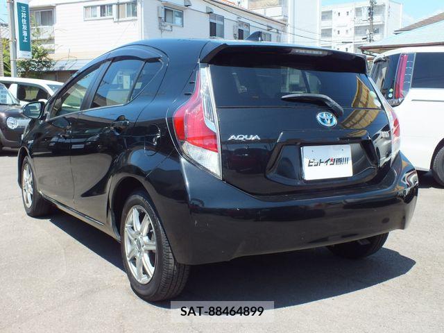 Toyota AQUA 2015-11 356215-7