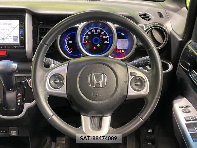 Honda N BOX CUSTOM 2016-05 279333-11