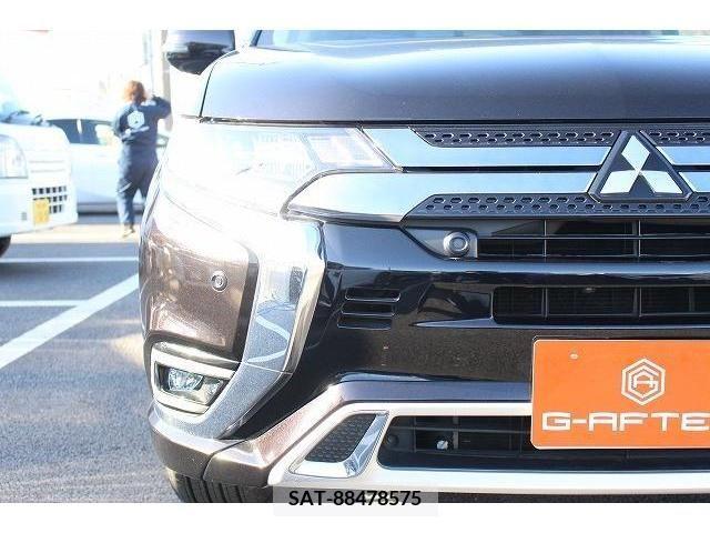 Mitsubishi OUTLANDER PHEV 2018-08 214185-11