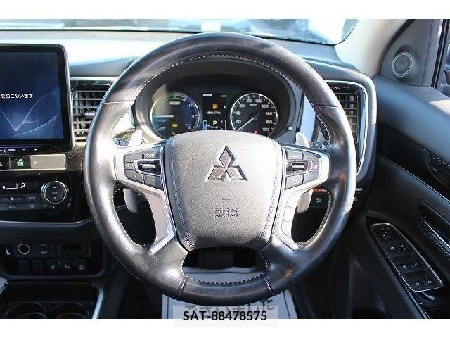 Mitsubishi OUTLANDER PHEV 2018-08 214185-16