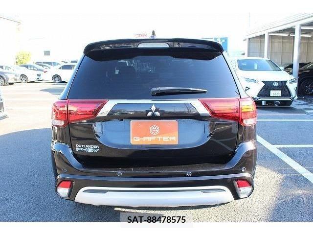 Mitsubishi OUTLANDER PHEV 2018-08 214185-9