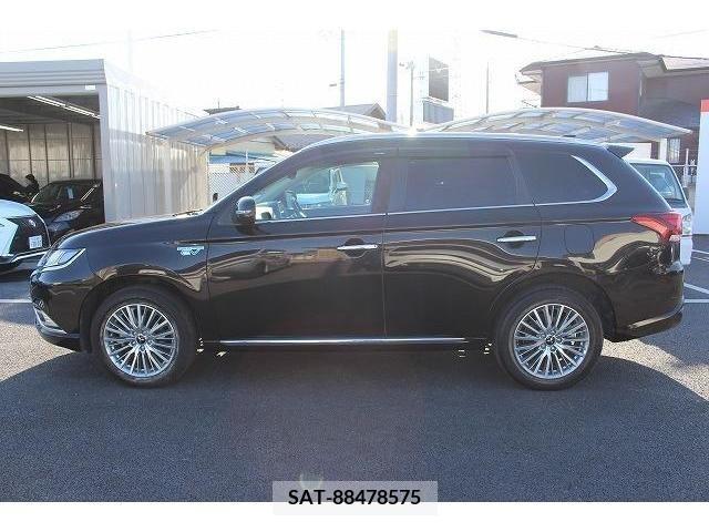 Mitsubishi OUTLANDER PHEV 2018-08 214185-10