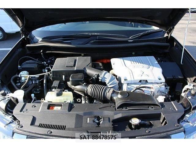 Mitsubishi OUTLANDER PHEV 2018-08 214185-19