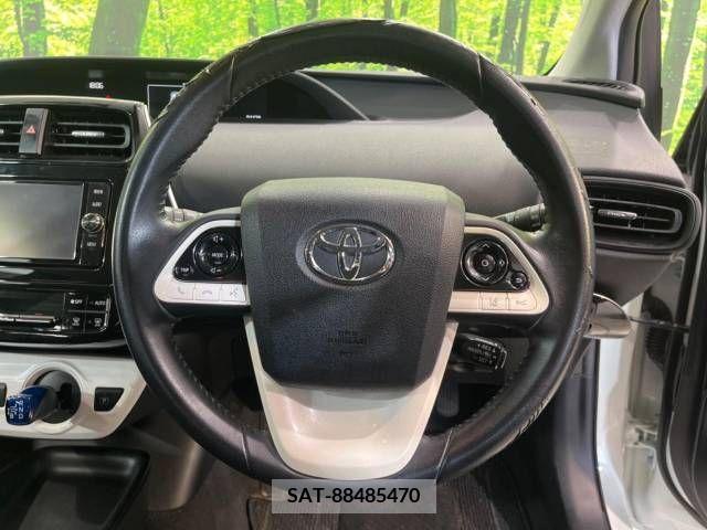 Toyota PRIUS 2017-01 366370-7