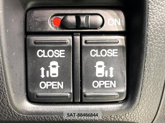 Honda N BOX CUSTOM 2013-04 253238-5
