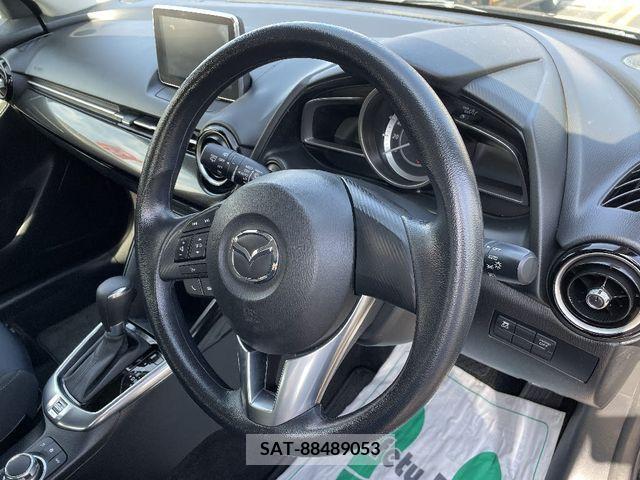 Mazda DEMIO 2015-05 235817-8