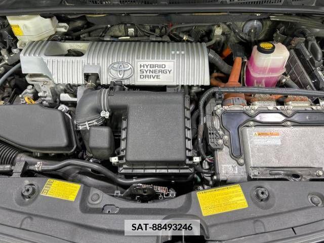 Toyota PRIUS 2011-08 366376-18