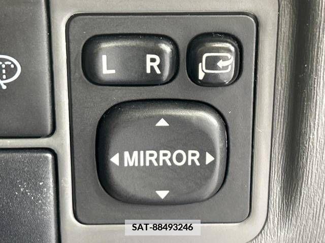 Toyota PRIUS 2011-08 366376-7