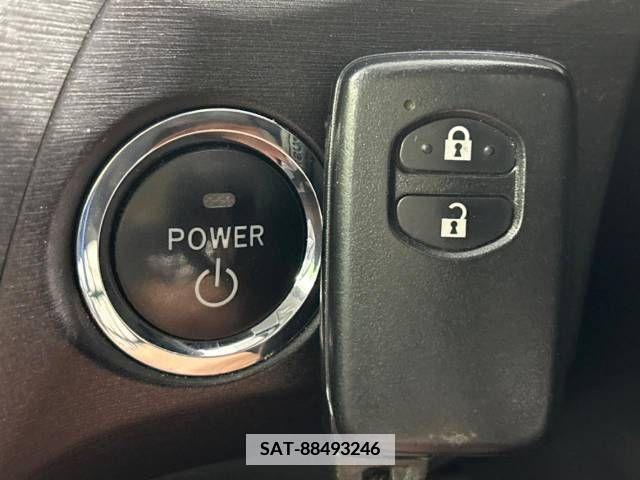 Toyota PRIUS 2011-08 366376-5