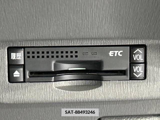 Toyota PRIUS 2011-08 366376-4