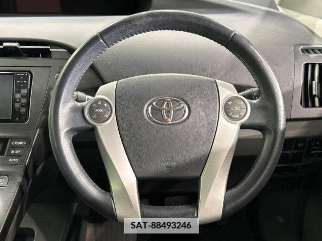 Toyota PRIUS 2011-08 366376-11