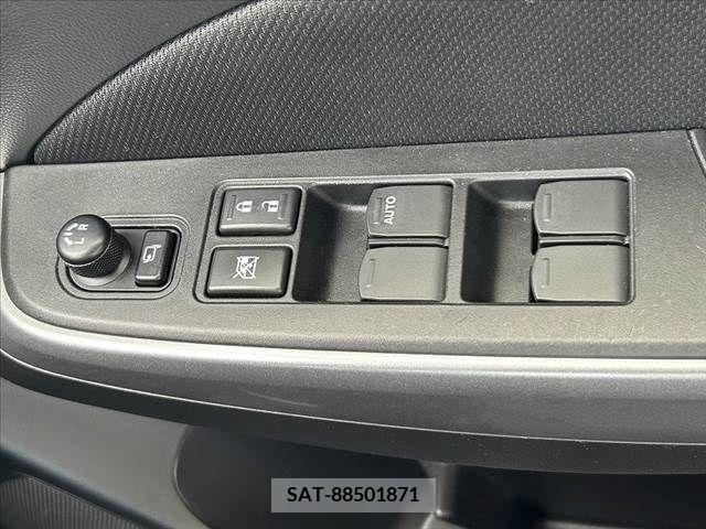 Suzuki SWIFT 2019-04 377033-24