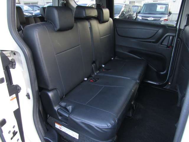 Toyota SIENTA 2020-10 191557-17
