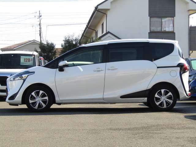 Toyota SIENTA 2020-10 191557-3