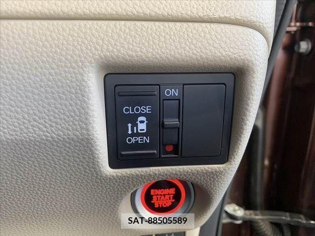 Honda N BOX 2018-10 278553-5