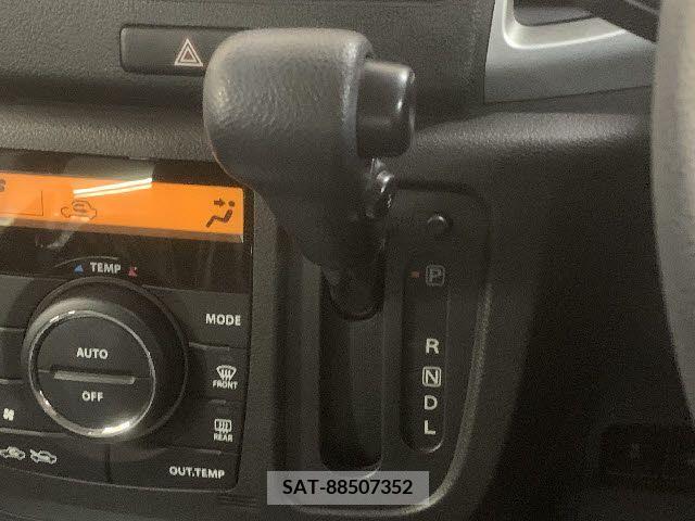 Suzuki SPACIA 2017-02 285546-19