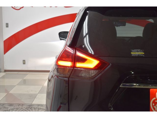 Nissan X-TRAIL 2018-10 27323-28