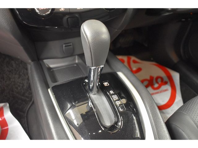 Nissan X-TRAIL 2018-10 27323-23