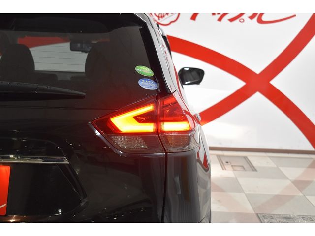 Nissan X-TRAIL 2018-10 27323-27