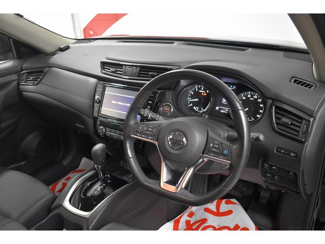Nissan X-TRAIL 2018-10 27323-9